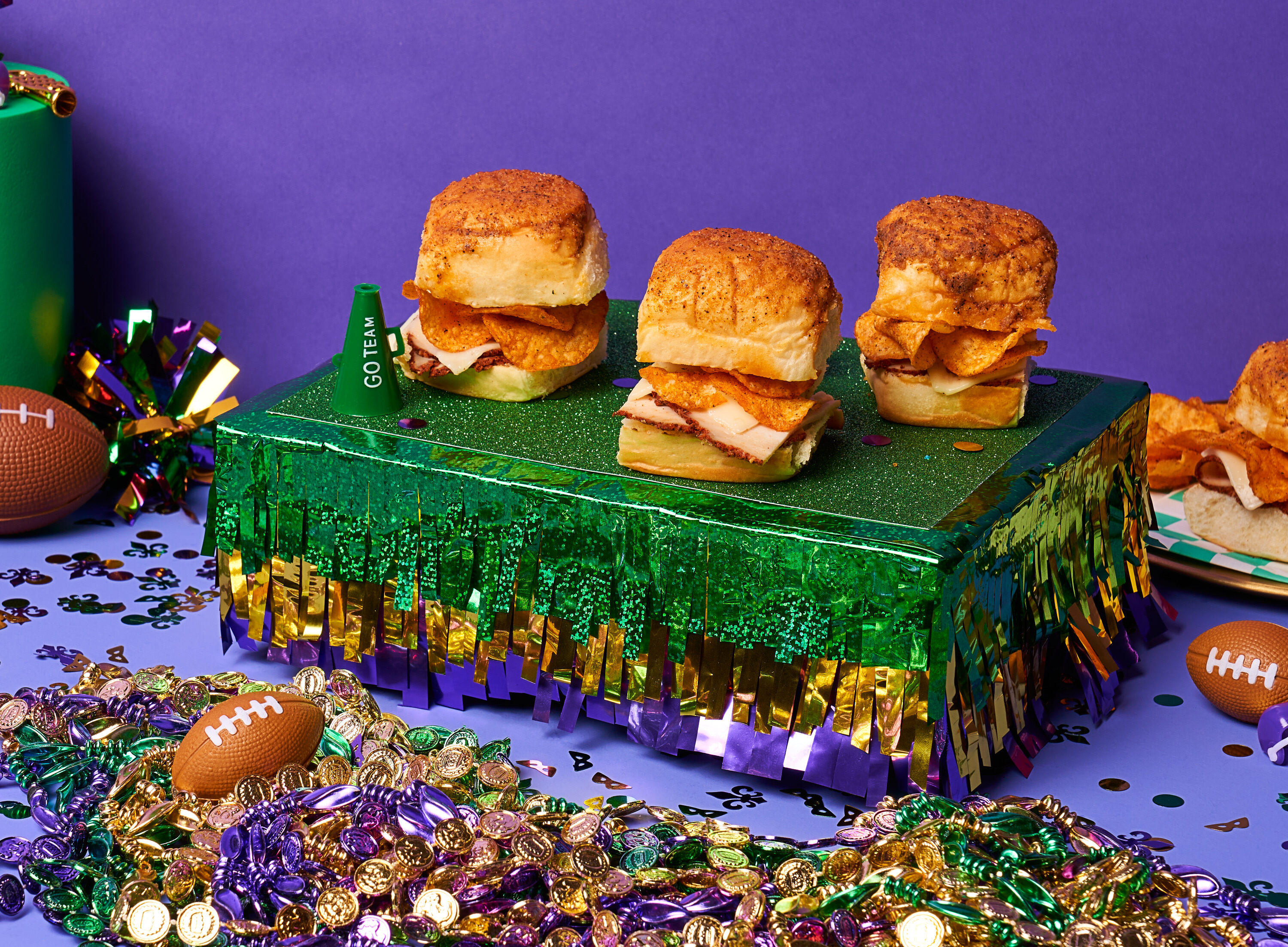 LAYS® Kettle Cooked Cajun Sliders | FLVR