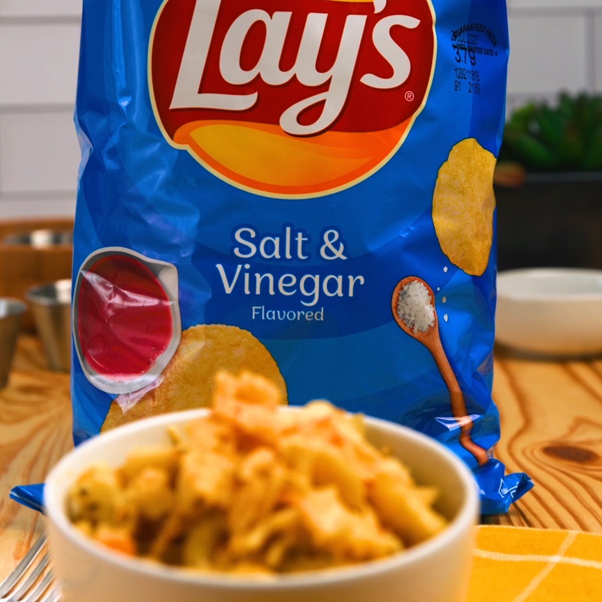 LAYS® Salt & Vinegar Mac n Cheese | FLVR