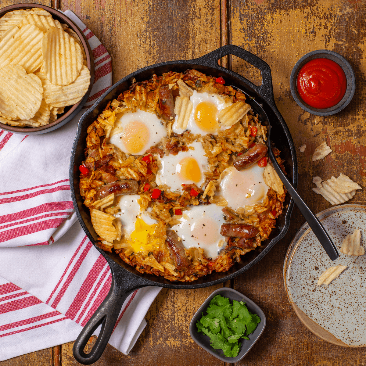 Loaded Eggs on LAYS® Wavy Potato Chips | FLVR