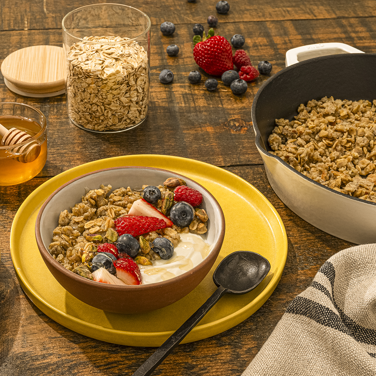 Quaker® Scrambled Oats Yogurt Bowl | FLVR