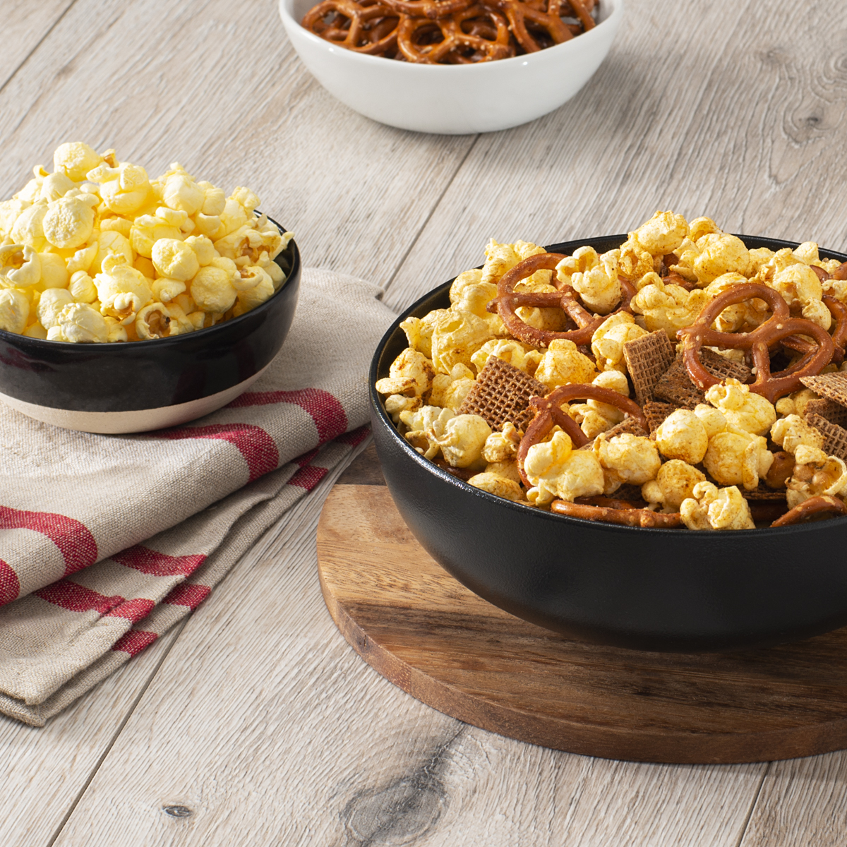 Smartfood® Cajun Ranch Popcorn and Pretzel Snack Mix | FLVR