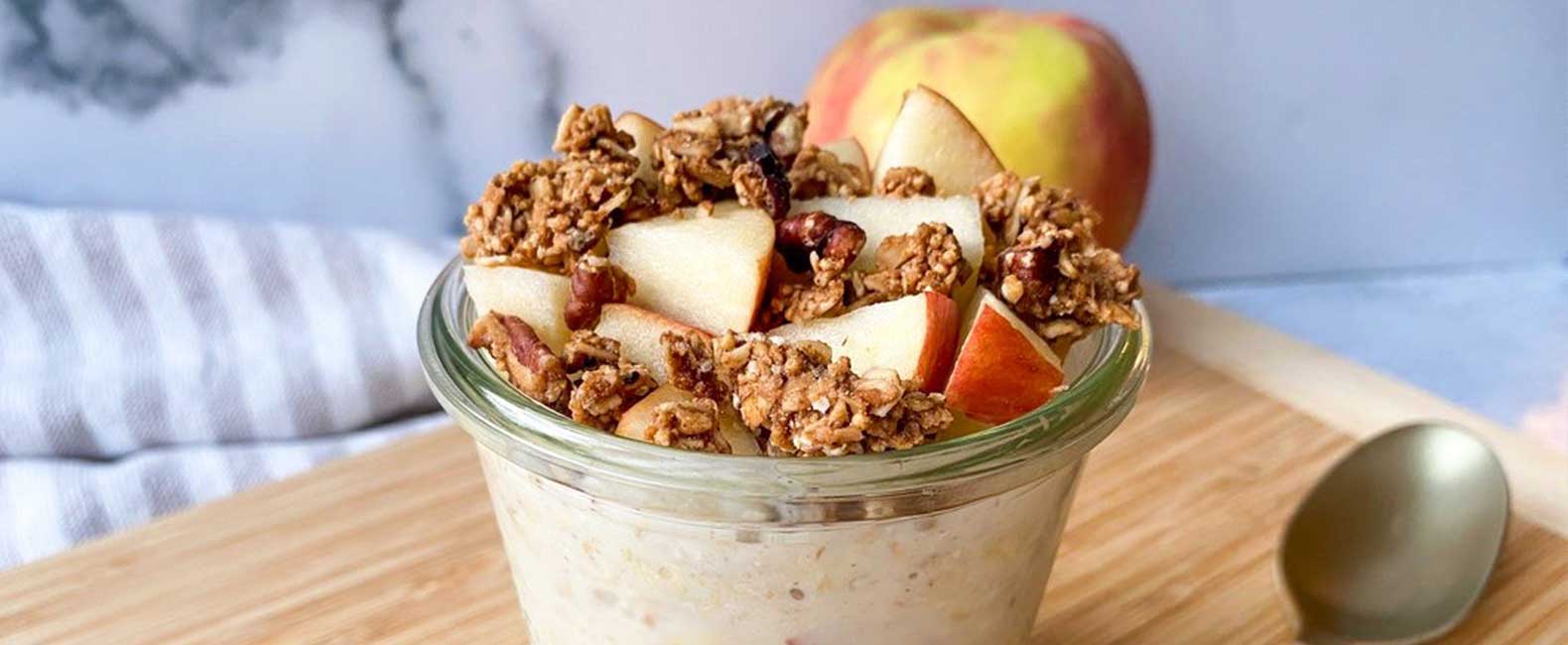 Apple Crisp Overnight Oats | FLVR